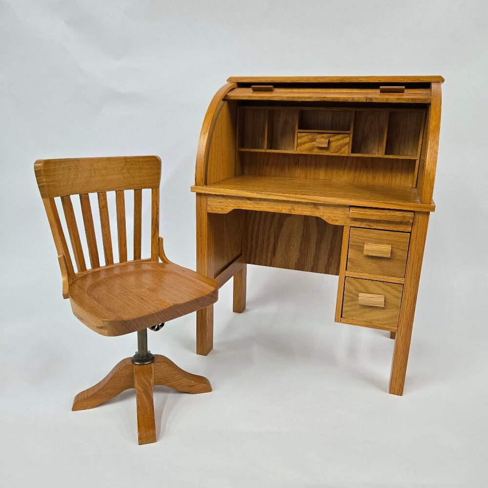 AMERICAN GIRL Kit Kittredge Wooden Rolltop School Desk and Swivel Chair